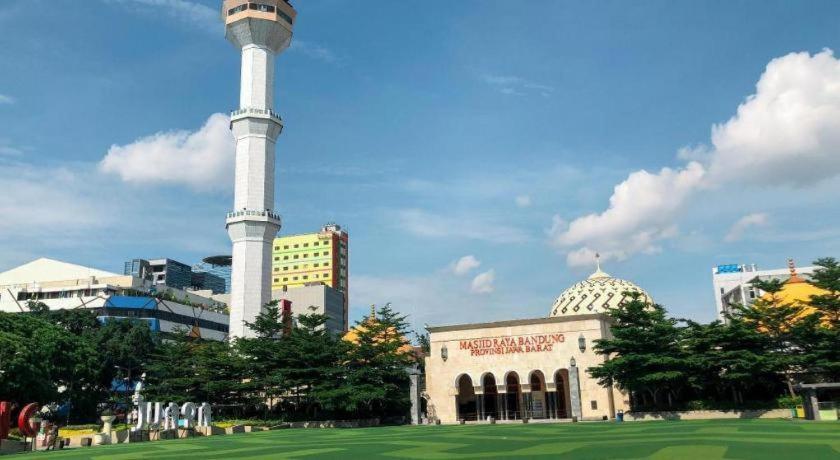 Hotel Unik Bandung Exterior photo