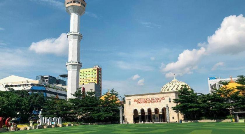 Hotel Unik Bandung Exterior photo